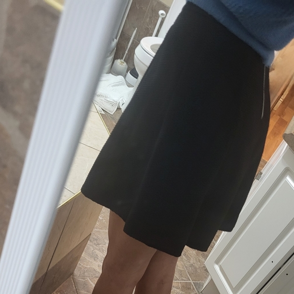 Dynamite black skater skirt size "xs" / Jupe noir à volant grandeur "xs" - Picture 8 of 8